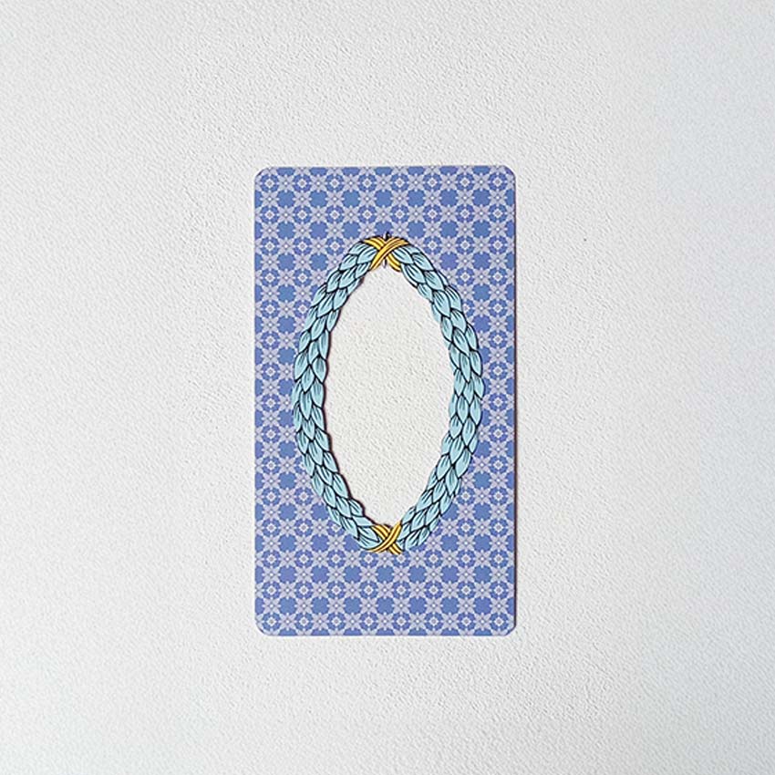 More_faces_than_the_moon_productos_square_7