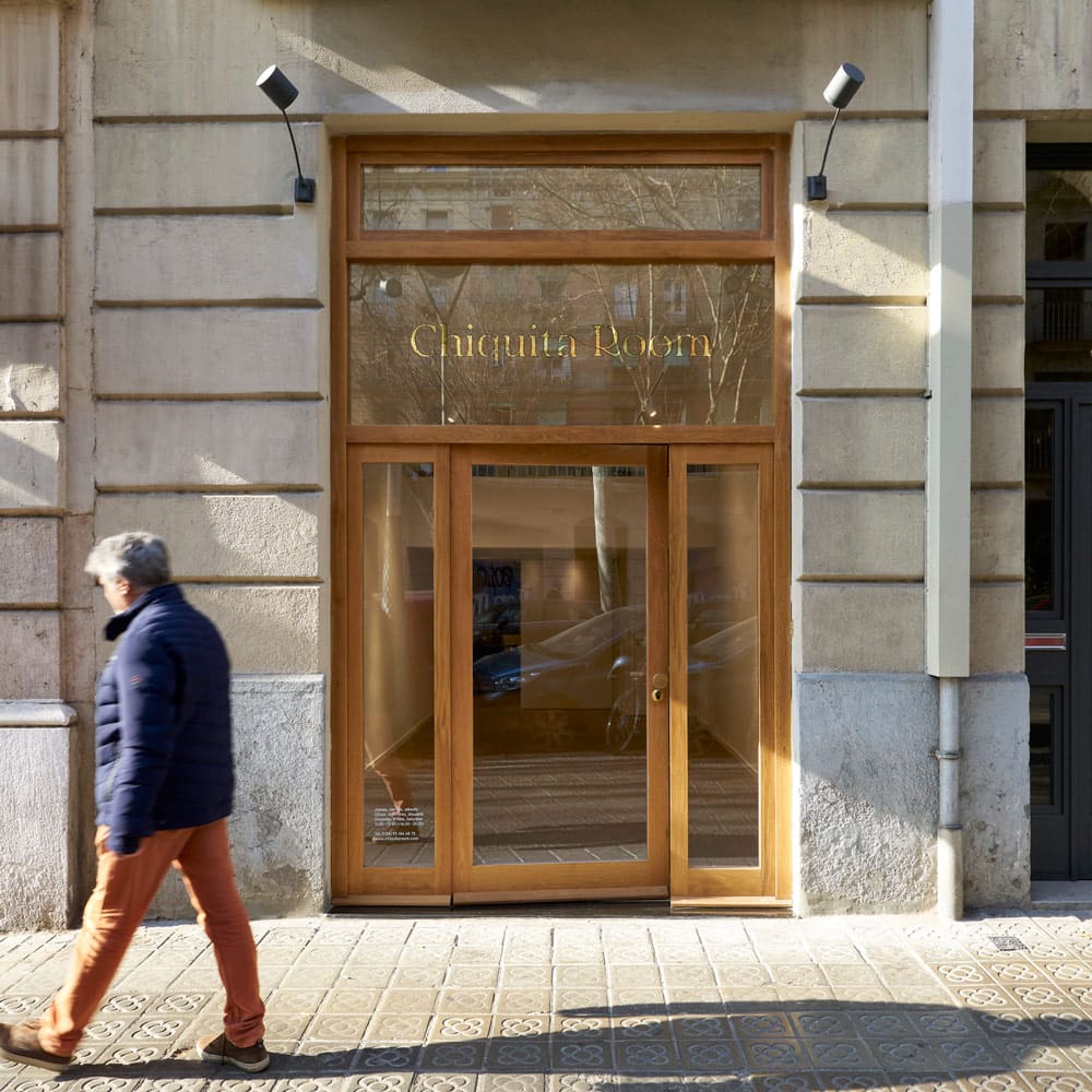 Exterior de la galería Chiquita Room en Barcelona