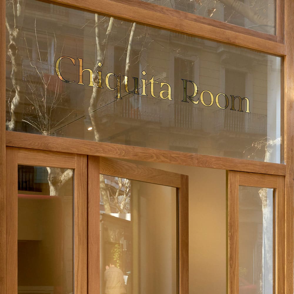 Exterior de la galería Chiquita Room en Barcelona